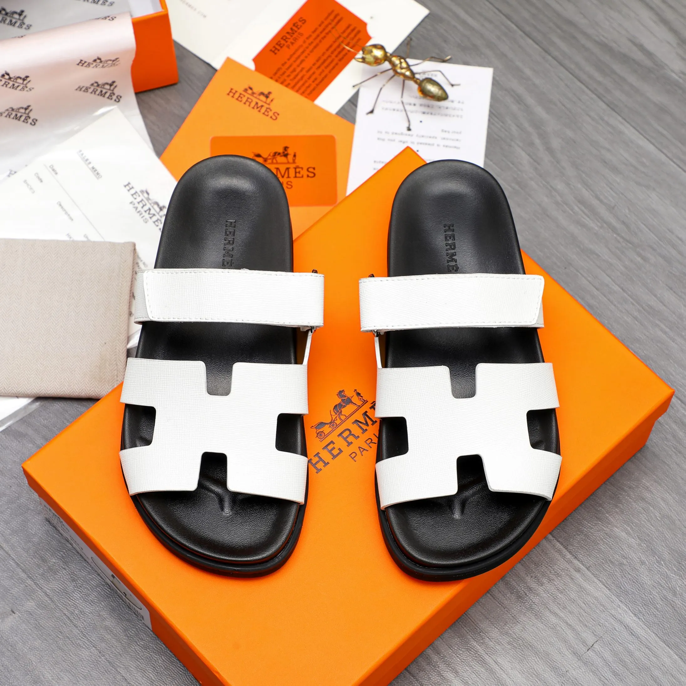 Men's shoes 💰340 Product trademark: Hermes "Hermes" Couple's slippers Regular size: 36-46 Product material: Selected vertical grain cowhide upper, microfiber lining, original outsole